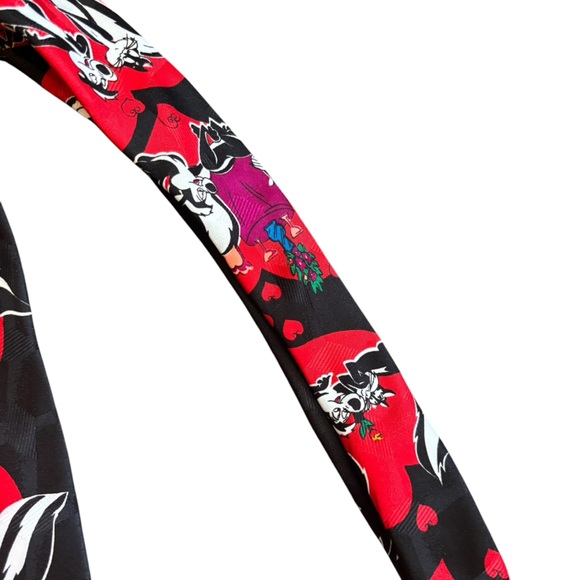 Looney Tunes Mania 90s Pepe Le Pew‎ Skunk Valentine’s Neck Tie - Picture 4 of 6